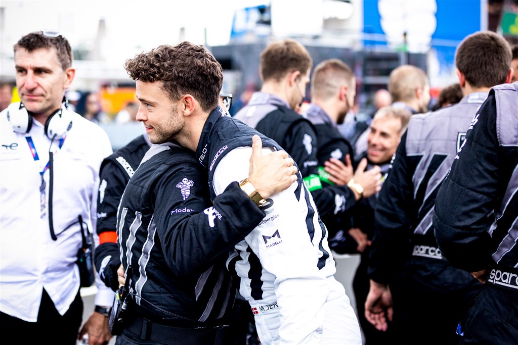 (Foto: Team Peugeot TotalEnergies)